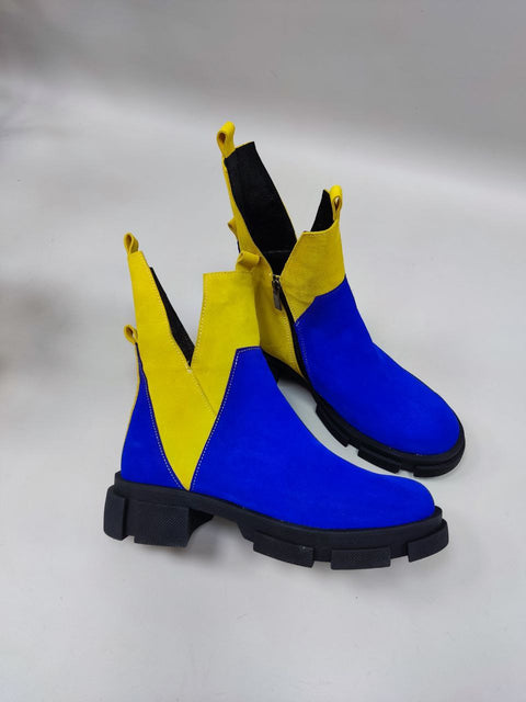 blue-yellow shoes